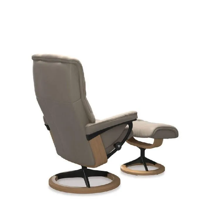 Stressless® Mayfair Large Leather Recliner - Signature Base (Paloma Mushroom)